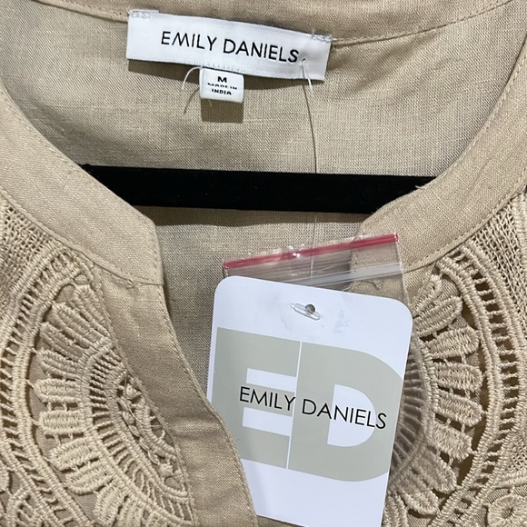 Emily Daniels linen blend sleeveless button down top NWT sizes small & medium - Picture 8 of 10